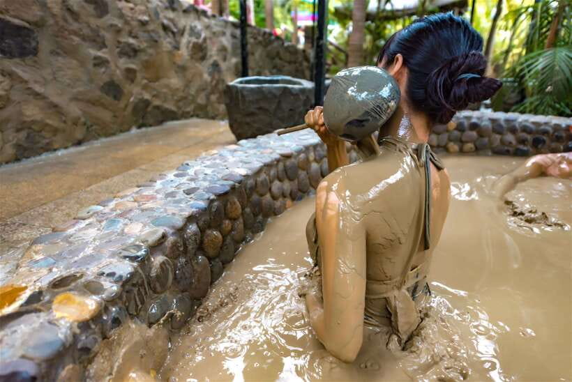 Nha Trang: Coral Reef Snorkeling, Mud Bath & Floating Bar - One hour above Nha Trang’s coral reef