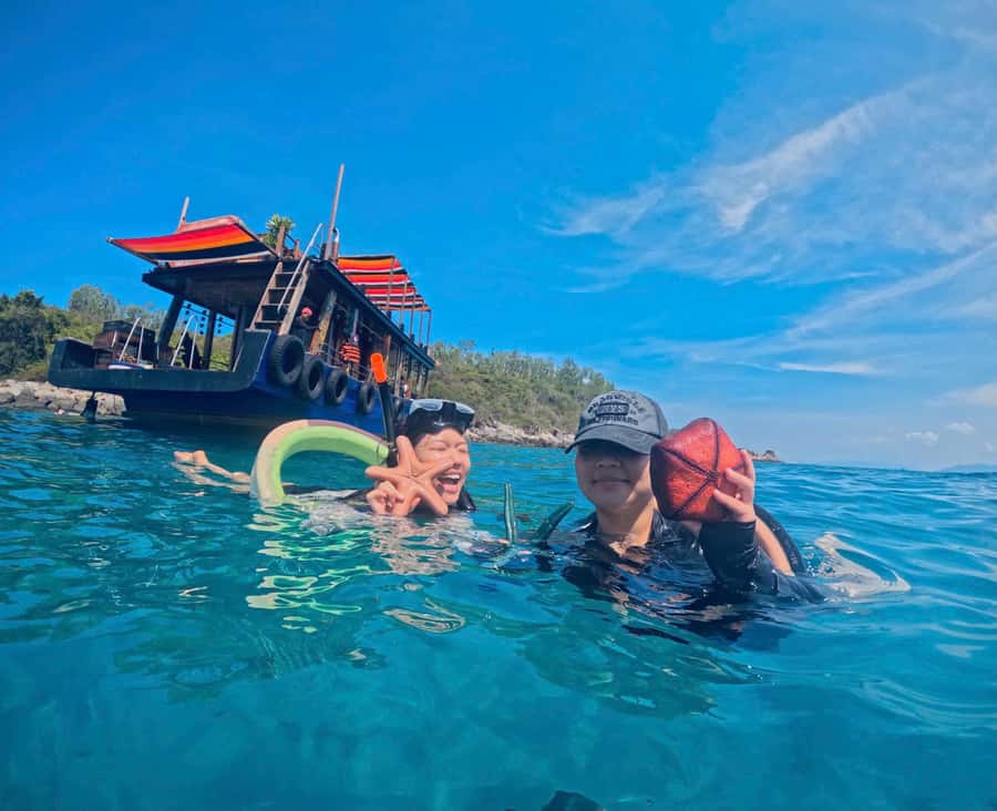 Nha Trang: Half-Day Snorkeling Adventure with BBQ Onboard - Hon Mot: the final snorkeling stop