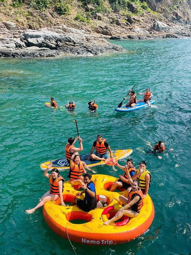 Nha Trang: Hopping Tour, Snorkeling, Boat Party, & BBQ Lunch - Who will enjoy this most