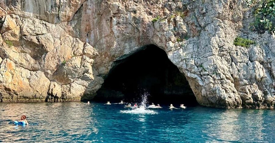 Nice: Mala Caves, Villefranche & Snorkeling Boat Tour - What this Nice boat tour actually delivers