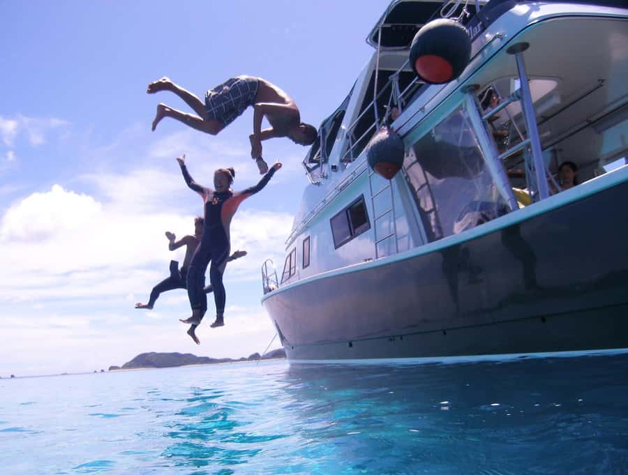 Okinawa: From Naha: Kerama Islands 1-day snorkeling tour - Seasonal details worth planning around