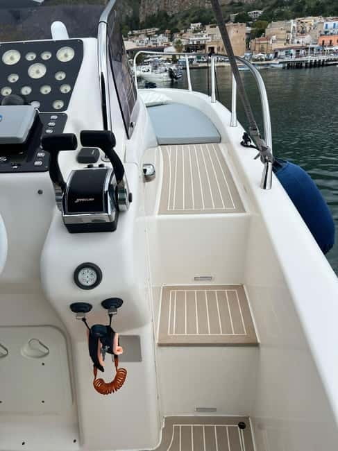 Palermo: Luxury Boat Tour with Snacks and Snorkeling - Why this boat trip is a good break from Palermo
