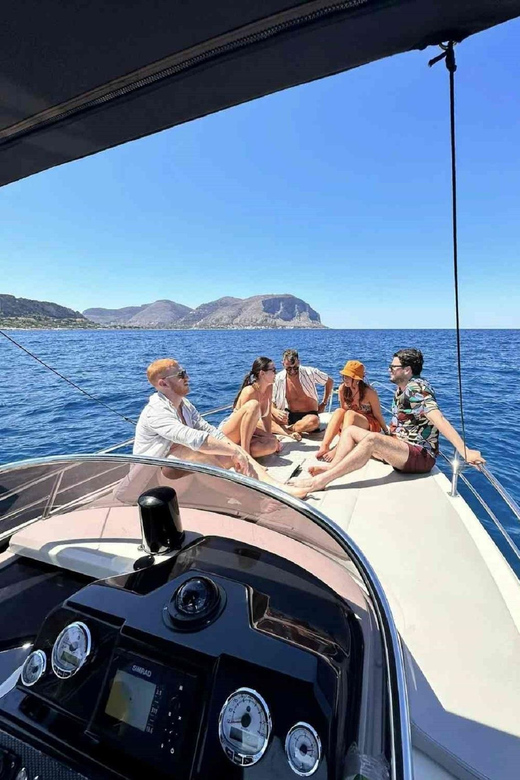 Palermo : Tour condiviso in barca con Aperitivo e Snorkeling - Addaura brings 45 minutes of sea time