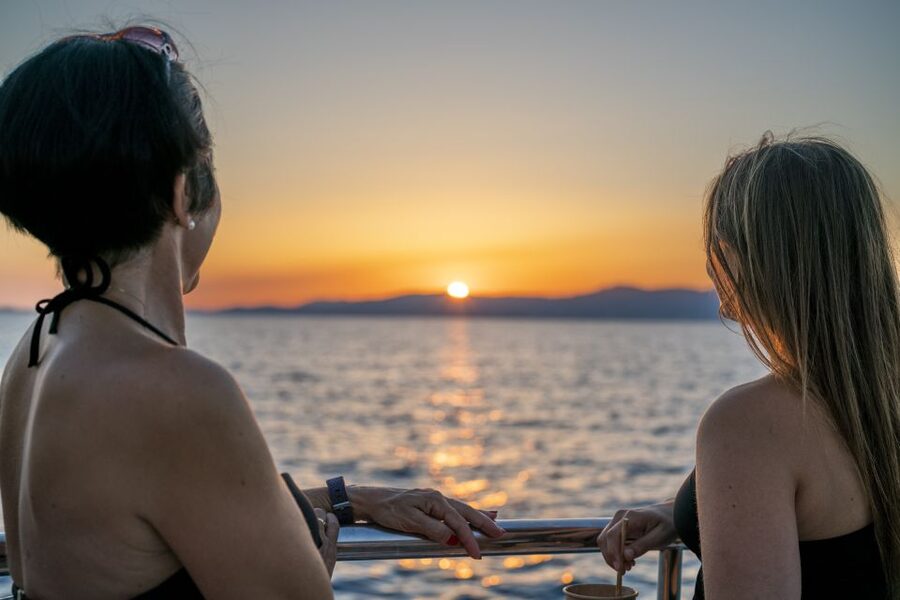Palma: Catamaran Cruise with Swimming and Snorkelling - Swimming, snorkeling, and jumping from the stern