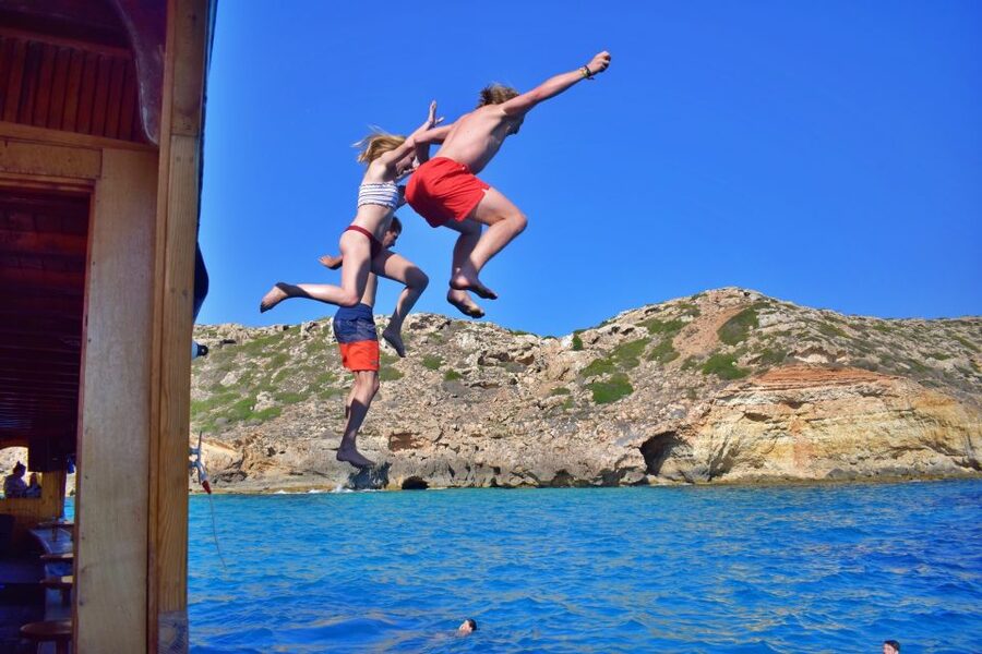 Palma de Mallorca: Palma Bay Boat Tour with Snorkeling - Practical details that can make the day easier