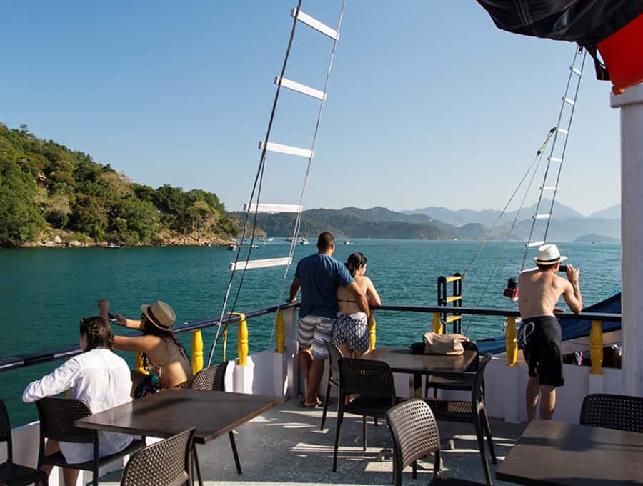 Paraty Bay: Islands & Beaches Boat Tour with Snorkeling - Key points at a glance