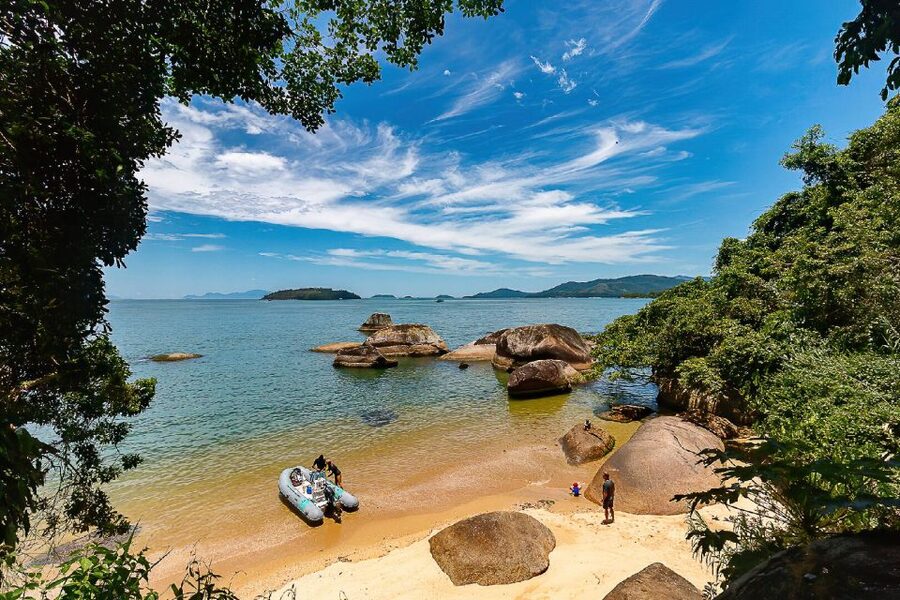 Paraty Bay: Islands & Beaches Boat Tour with Snorkeling - What to bring and how to prepare