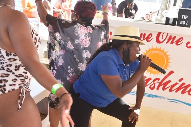 Party Catamaran: OpenBar, Music, Negril Beach, Caves, Snorkeling - What the boat ride is really like