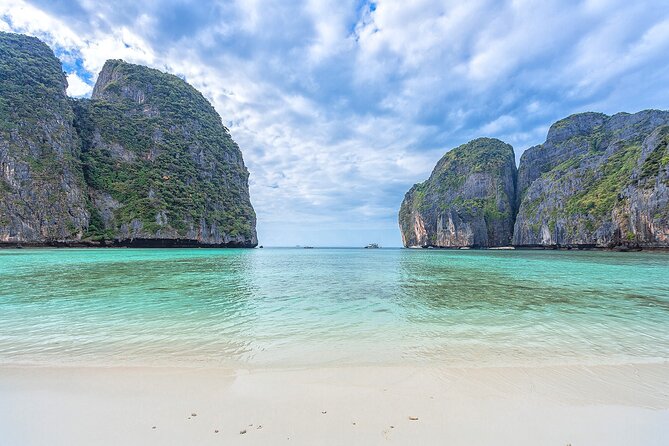 Phi Phi Islands and Khai Islands Snorkeling Tour By Speedboat From Phuket - Koh Khai Nai finishes the day with sand and sales pitches