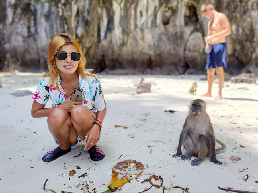 Phi Phi: Private Longtail Boat to Maya Bay with Snorkeling - Why the private boat matters at Phi Phi
