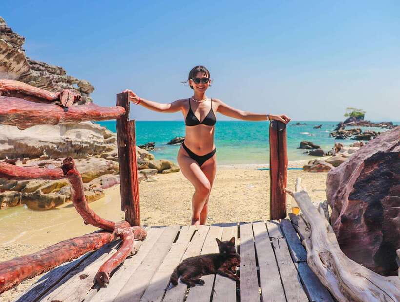 Phuket: 3 Khai Islands Relax & Snorkeling Half/Full Day Tour - Khai Nok: shallow water and a longer finish