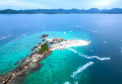 Phuket: 3 Khai Islands Speedboat Tour- Snorkeling & Relaxing