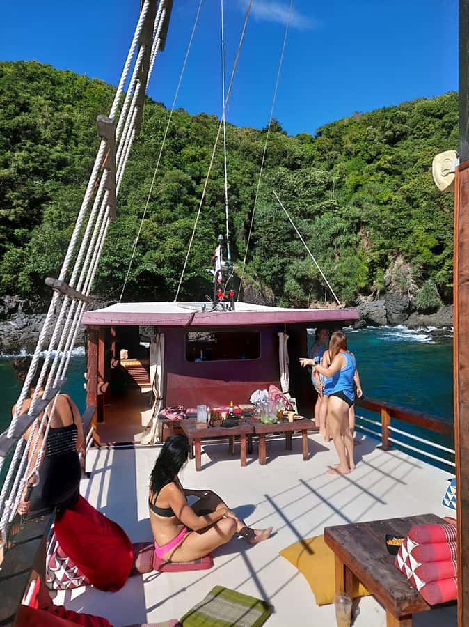 Phuket: Escape the crowds on relaxing boat (Snorkelling) - More open-water swimming after lunch