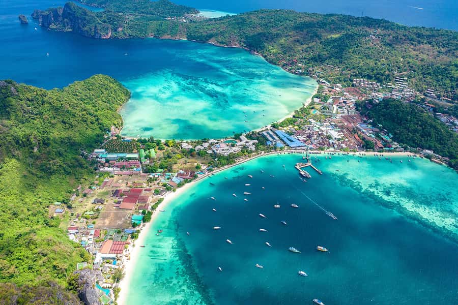 Phuket/Khao Lak: Snorkeling Trip to Phi Phi & Bamboo Islands - Loh Dalum Bay: your first water stop