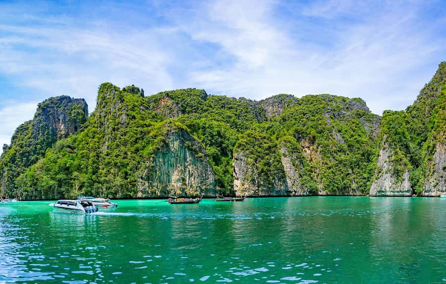 Phuket: Relaxed Phi Phi & Khai Islands Beach Snorkeling Tour - Who should book this island day