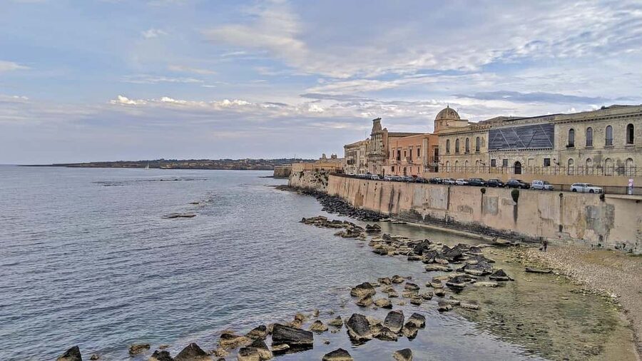 Pillirina, Ortigia, caves: Boat Tour, Snorkeling & Prosecco - Seeing Ortigia from the open water