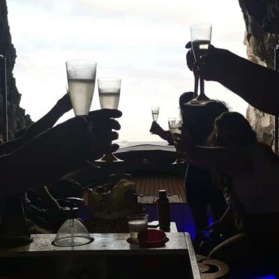 Pillirina, Ortigia, caves: Boat Tour, Snorkeling & Prosecco
