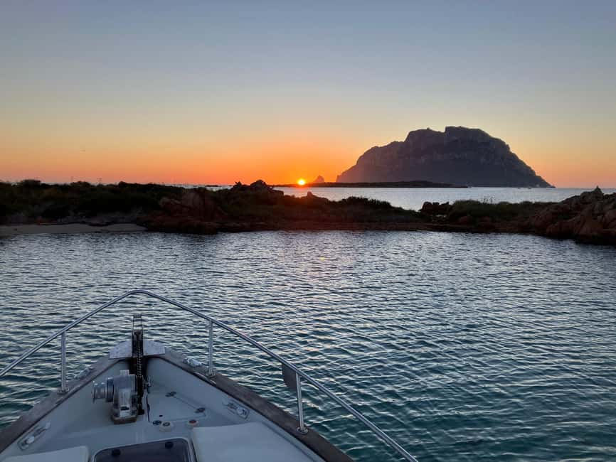 Porto San Paolo: Tavolara and Molara, Tour + Aperitif and Snorkeling - What to bring and what to leave behind