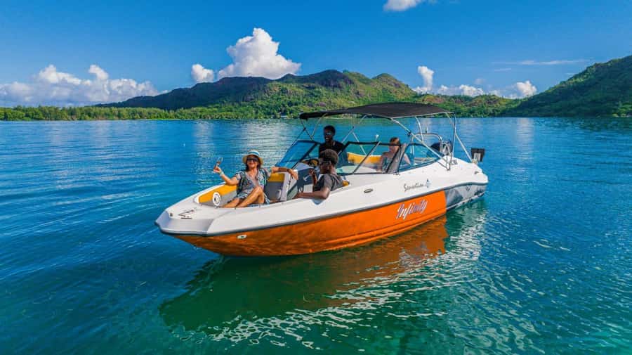 Praslin: Curieuse & St-Pierre Boat Adventure with Snorkeling - Quick points to know