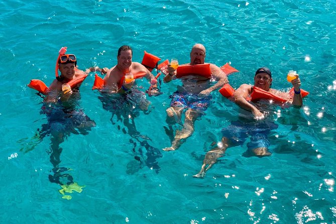 Premium Catamaran Afternoon Sail: Snorkeling and Lunch - Malmok Reef and Catalina Bay’s shallower water