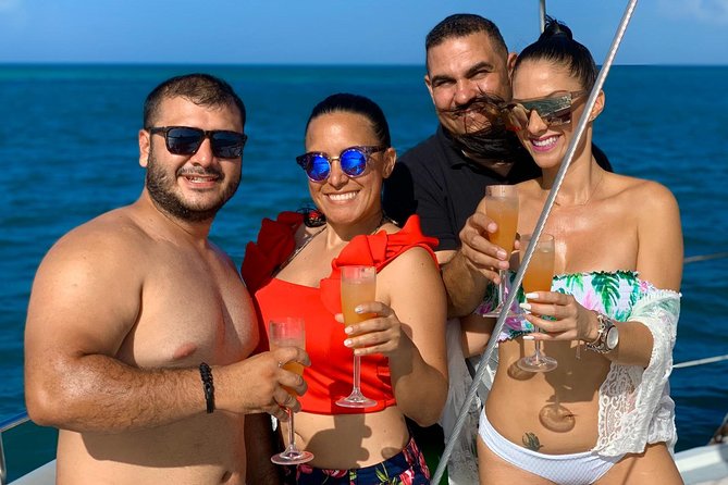 Premium Catamaran Morning Sail: Snorkeling, Mimosas and Brunch - Malmok Reef and the calmer Catalina Bay stop
