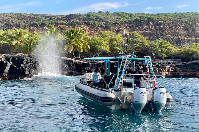 Premium Kona Coast Morning Snorkel - Friendly Crew Support Makes a Difference