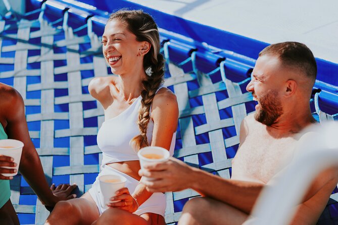 Premium Morning Snorkel Sail with Champagne Brunch - The crew makes a difference for beginners