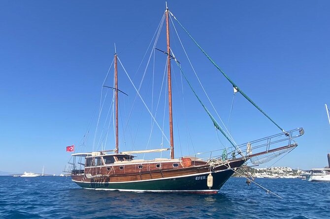 Private Boat Experience in Bodrum Coast with Snorkeling and Coves - Lunch with fish, chicken, or meatballs