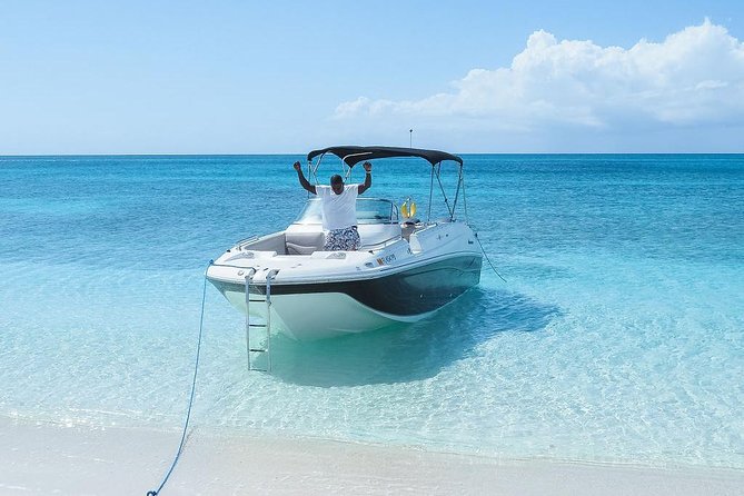 Private Boat Tours to outer islands, snacks drinks- snorkel- cruise! - Snorkeling at the reef