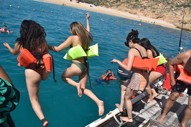 Private Catamaran Snorkeling Cruise in Los Cabos - Food, drinks, and the crew’s personal service