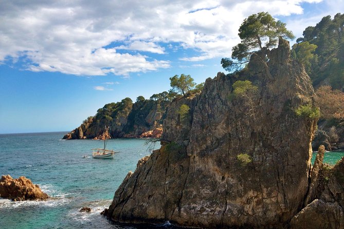 Private Costa Brava Kayak Experience with Snorkel from Barcelona - Paddling along cliffs, caves, and coves