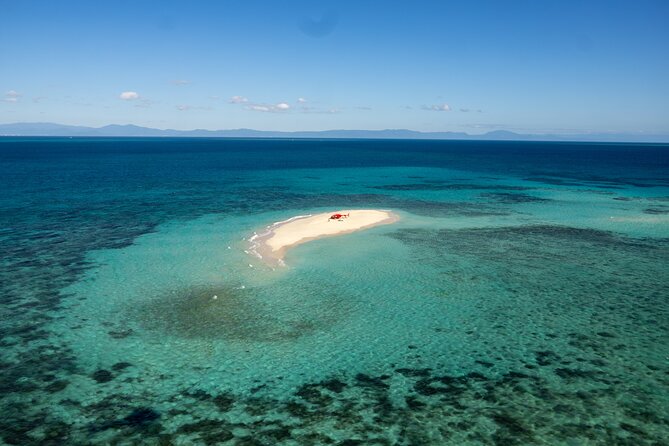 Private Helicopter Tour: Reef Island Snorkeling and Gourmet Picnic Lunch - Landing on Vlasoff Cay