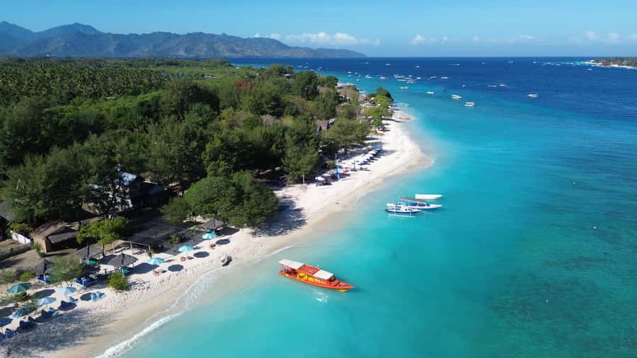 Private Snorkeling Gili Islands Full Day Tour - Gili Trawangan: the first long snorkeling stop