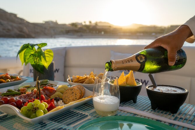 Private Yacht Cruise 4 Hour- Snorkeling & Paddle Boarding - What comes with the food and drink service