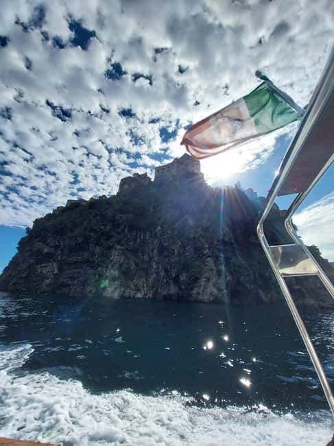 Procida: Sea View Boat Tour with Snorkeling - Who Should Book This Boat Trip