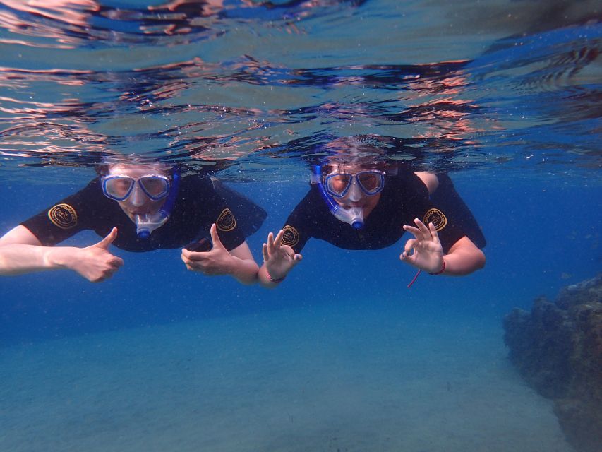 Puerto del Carmen: Snorkeling Trip with Dive Instructor - Meeting your guide at Playa Chica