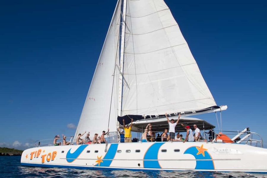 Puerto Plata: Catamaran Snorkeling Trip w/ Buffet & Open Bar - Setting out from Sosúa Bay