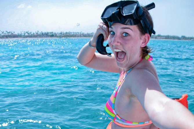 Punta Cana Combo Tour: Snorkeling, Catamaran Cruise & Parasailing - Getting to the beach and onto the boats