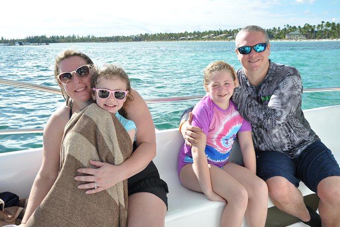 Punta Cana Combo Tour: Snorkeling, Catamaran Cruise & Parasailing - Snorkeling in shallow Punta Cana water