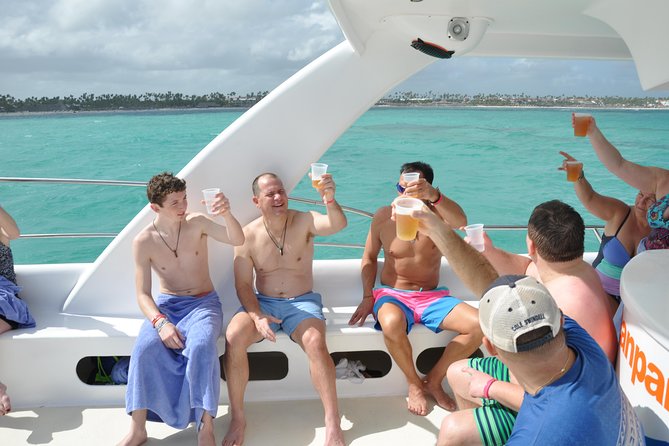 Punta Cana Parasailing & Snorkeling Cruise Experience - The natural pool stop and floating drinks