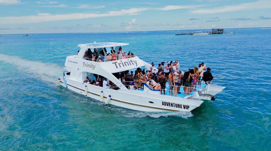 Punta Cana: Party Boat with Snorkeling, Open Bar And Hip Hop - A hip hop catamaran, not a quiet sail