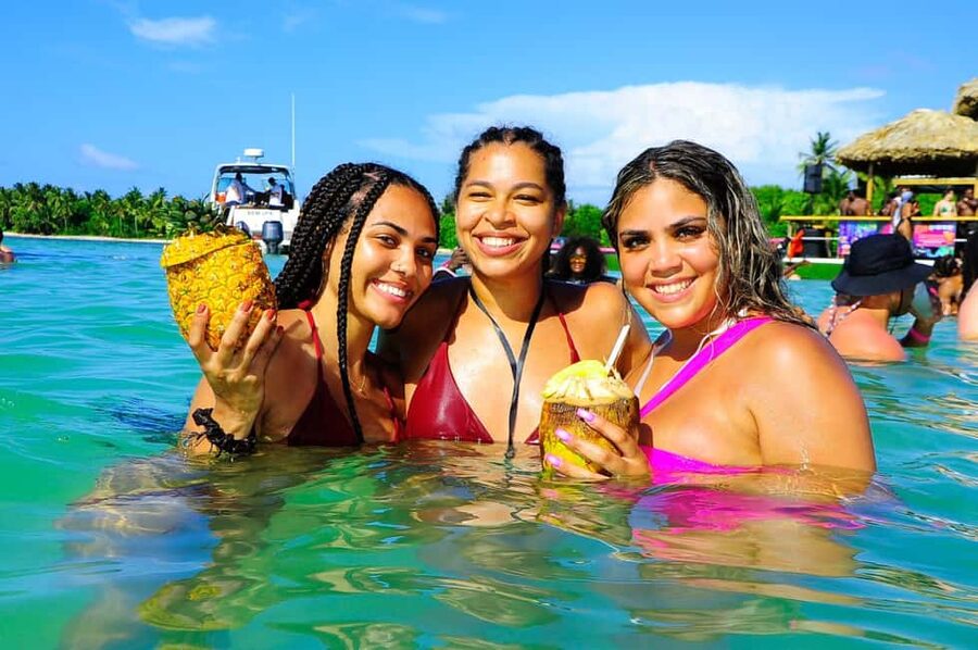 Punta Cana: Party Boat with Snorkeling, Open Bar And Hip Hop - Snorkeling at Bávaro’s coral reef