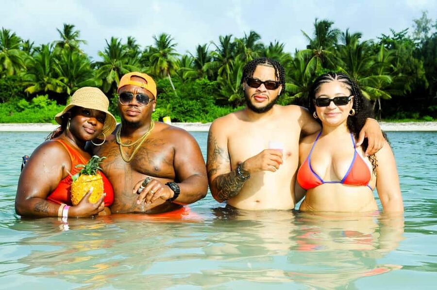 Punta Cana: Party Boat with Snorkeling, Open Bar And Hip Hop - Drinks, snacks, and the party atmosphere