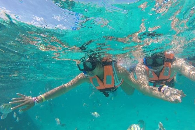 Reef Snorkeling & Jungle Speedboat Adventure with Mayan Ceremony - Lunch, lockers, and the practical comforts
