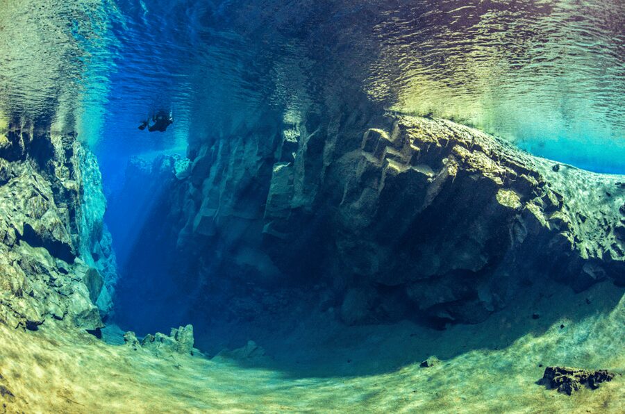Reykjavík: Silfra Fissure Snorkeling between Two Continents - Entering Silfra and learning the route