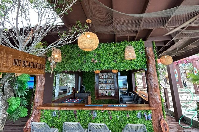Rose Island Adventure: Snorkel, Sea Turtles, and Private Beach - Lunch, drinks, and what to budget