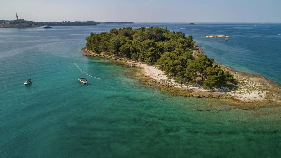 Rovinj: Luxury Island Hopping with Swimming & Snorkeling - Why this short Rovinj boat trip works