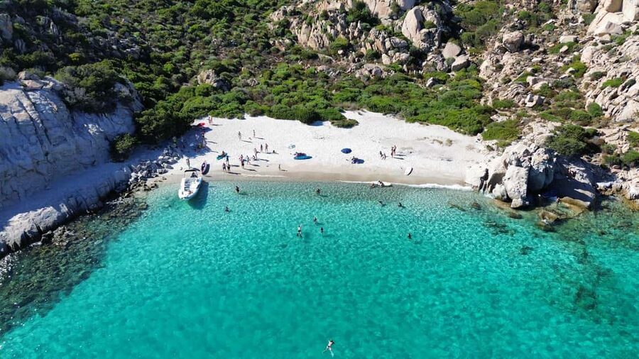 Rubber dinghy tour and snorkeling in Caprera - Leaving Cannigione at 3 p.m.
