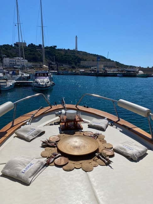 Santa Maria di Leuca : Tour in barca ,grotte e snorkeling - Finding Leuca Explorer at the right port