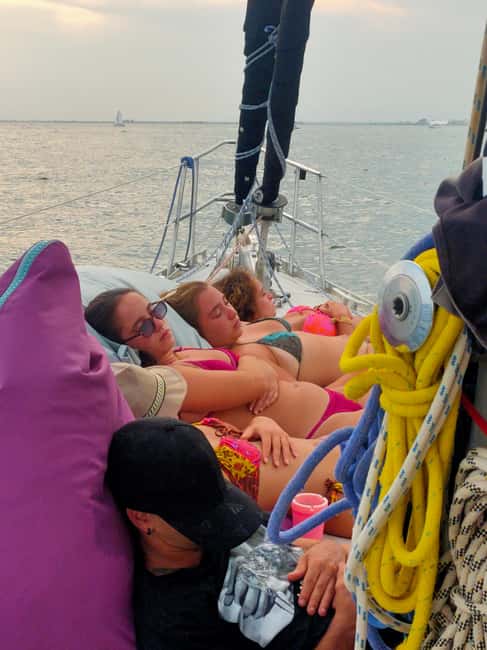 Santa Pola: Sail to Tabarca, snorkel, and enjoy sunset with a tasting - Key points to know before you book